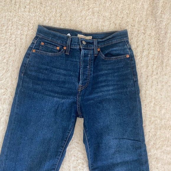 Levi's Wedgie Straight Jeans - Picture 4 of 11